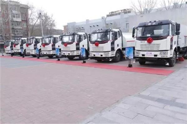 一汽解放J6L环卫车天津区域演示会现场